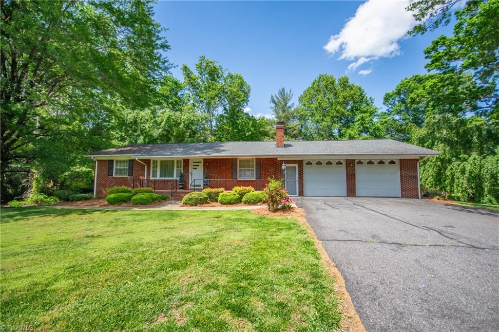Photo of 262 Beulah Road, Statesville, NC 28677 (MLS # 1218983)