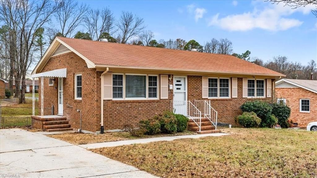 Photo of 2107 Carpenter Street, Greensboro, NC 27403 (MLS # 1203721)