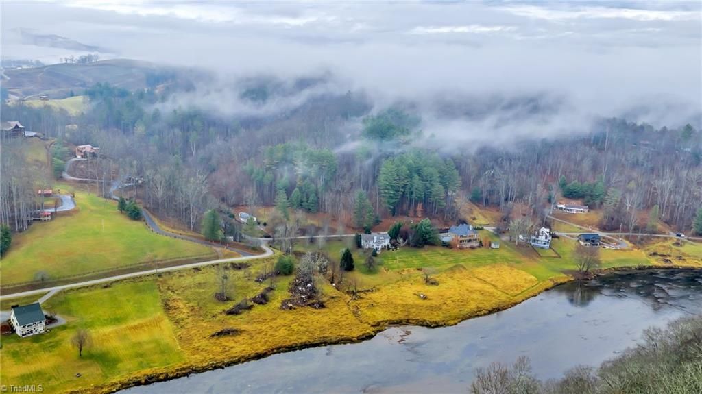 Photo of 7 Legra Road, Grassy Creek, NC 28631 (MLS # 1203424)