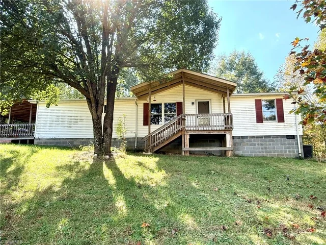 7752 W Pine Street, Lowgap, NC, 27024