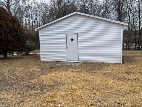 A home in Mount Airy