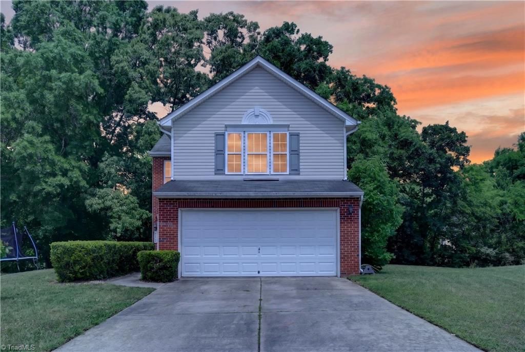 Photo of 1004 Quinlan Drive, Greensboro, NC 27406 (MLS # 1218225)