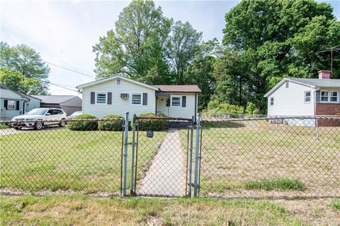 Homes For Sale - 605 E Morehead Street<br/> Reidsville, NC 27320