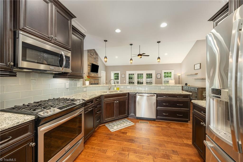 7910 Hopkins Farm Drive, Browns Summit, North Carolina image 9