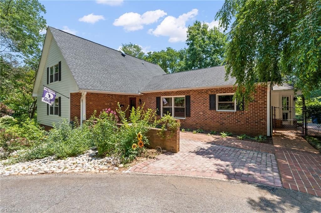 Photo of 2786 Robinhood Road, Winston-Salem, NC 27106 (MLS # 1225893)
