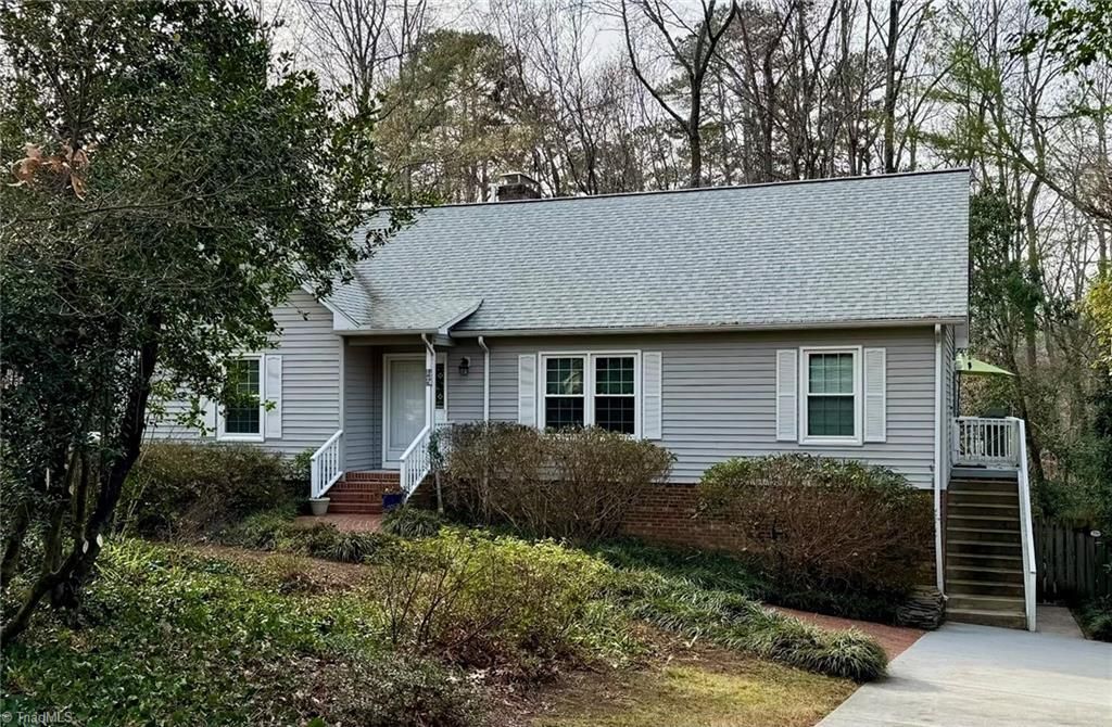 Photo of 1314 Hempshire Court, High Point, NC 27262 (MLS # 1203070)