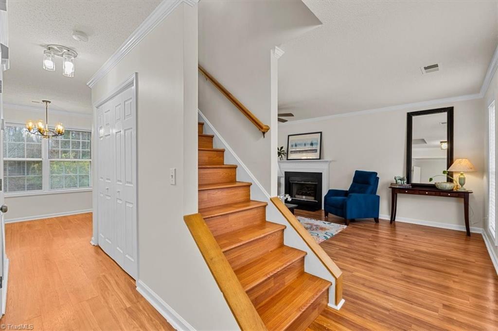 593 Blythewood Court