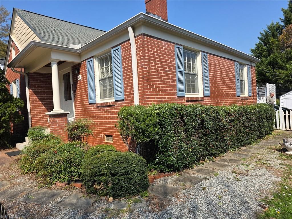 Photo of 1008 W Northwood Street, Greensboro, NC 27408 (MLS # 1213625)