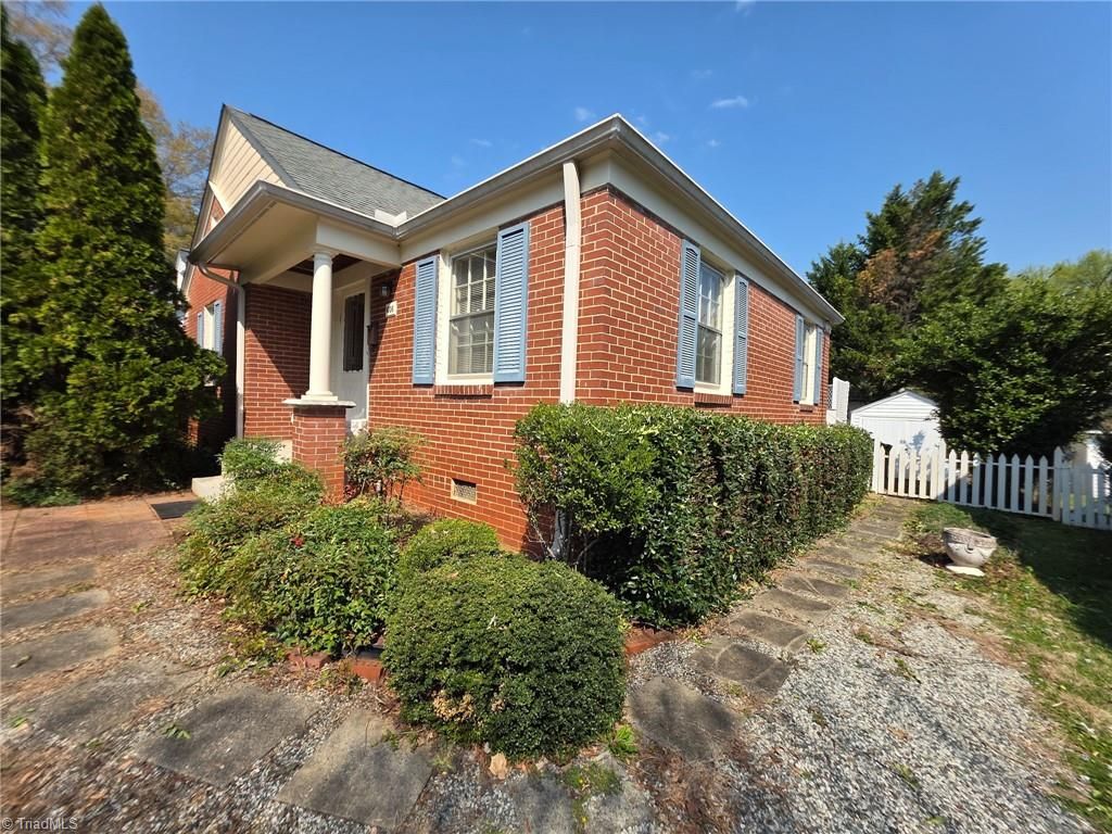 Photo of 1008 W Northwood Street, Greensboro, NC 27408 (MLS # 1213625)