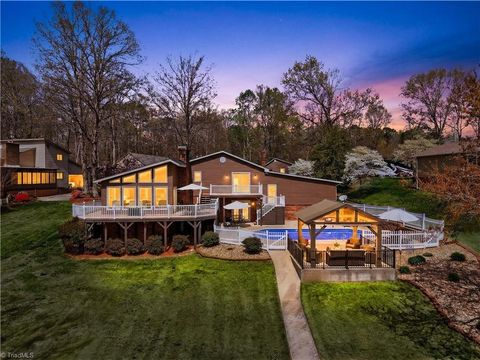 Homes For Sale - 688 Beech Drive<br/> Lexington, NC 27292