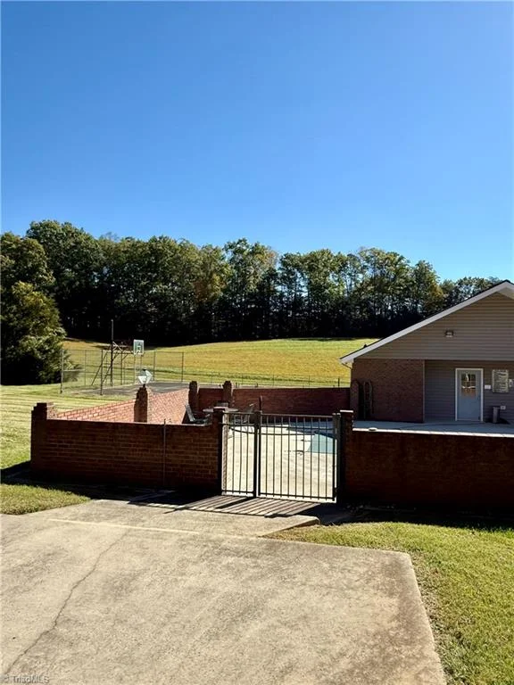 130 Chandler Hills Drive, photo 4 of 24