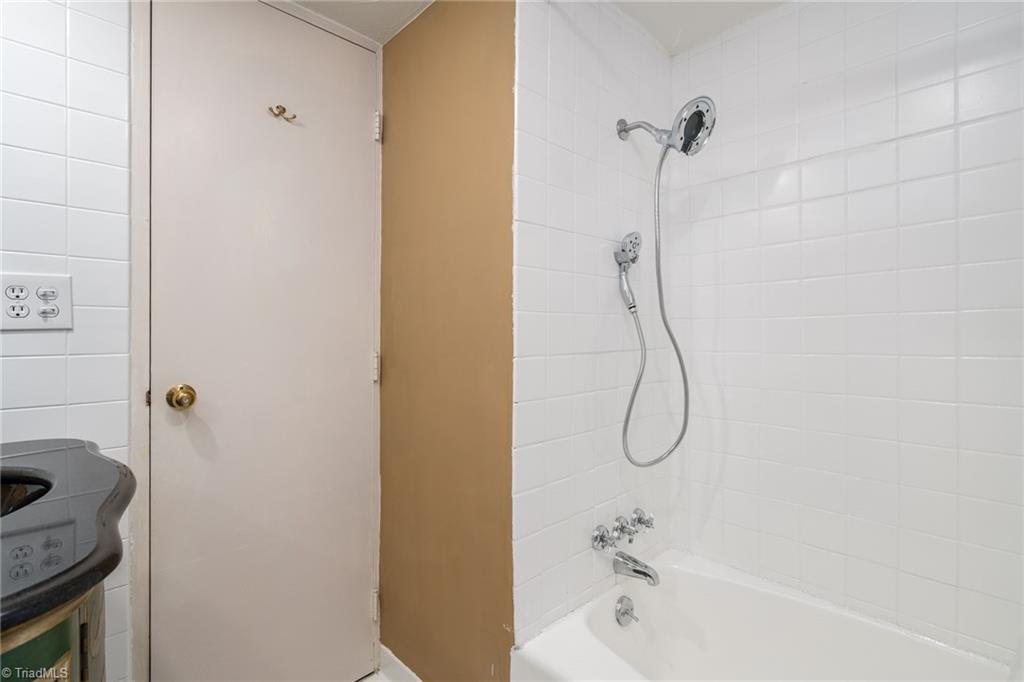 1101 N Elm Street #104, Greensboro, North Carolina image 13