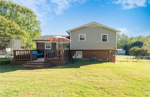 A home in Pfafftown