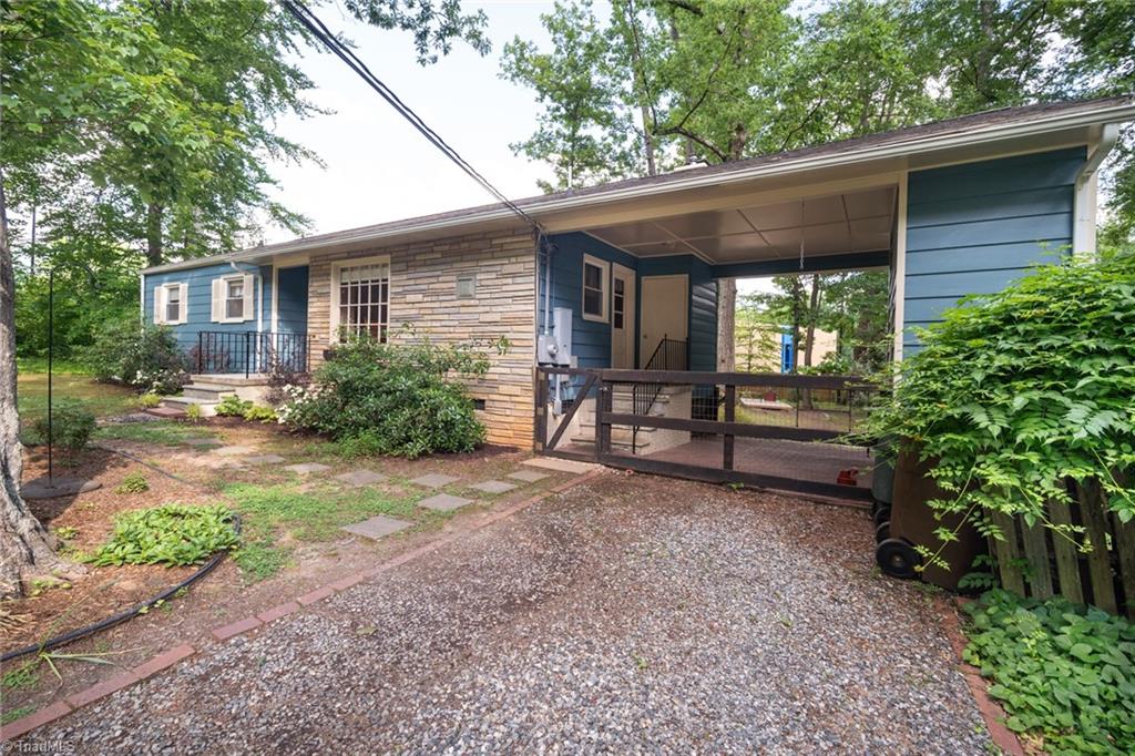 3709 Parkwood Drive