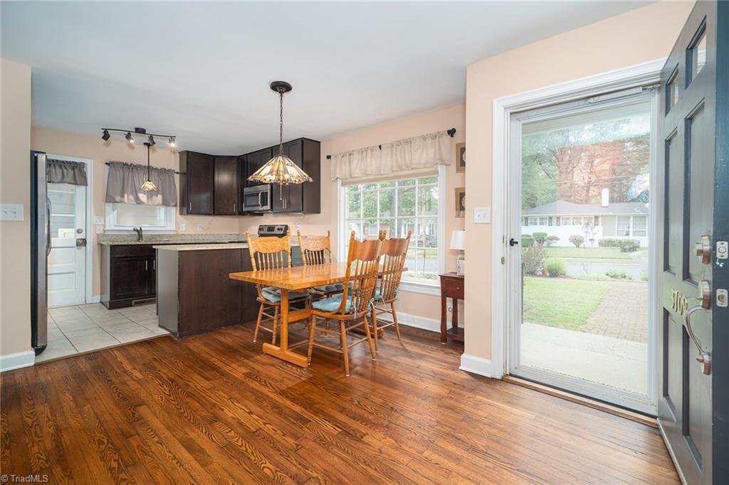 3709 Parkwood Drive, Greensboro, North Carolina image 8