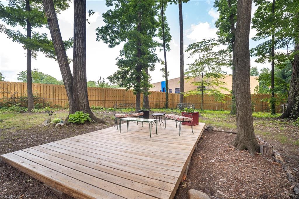 3709 Parkwood Drive, Greensboro, North Carolina image 26