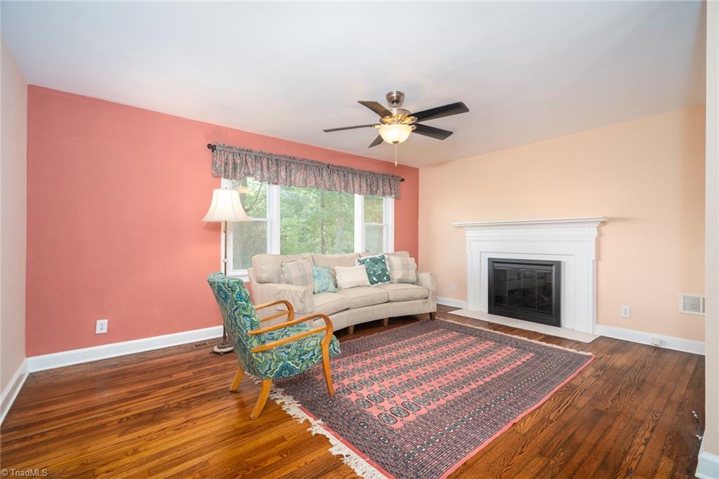 3709 Parkwood Drive, Greensboro, North Carolina image 14
