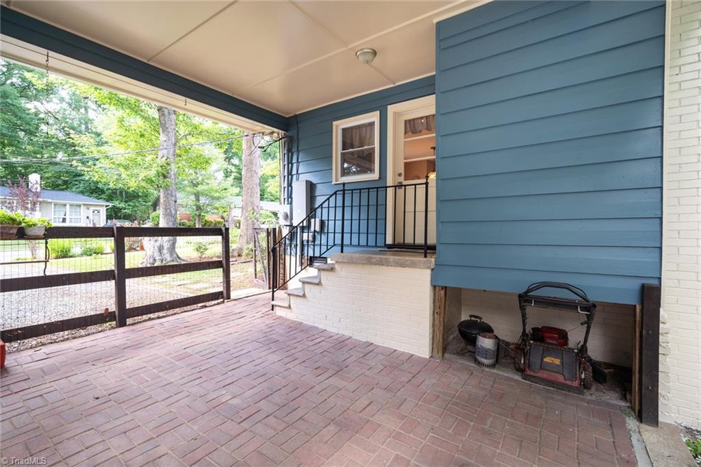 3709 Parkwood Drive, Greensboro, North Carolina image 24