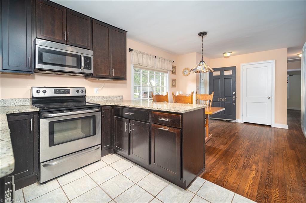 3709 Parkwood Drive, Greensboro, North Carolina image 11