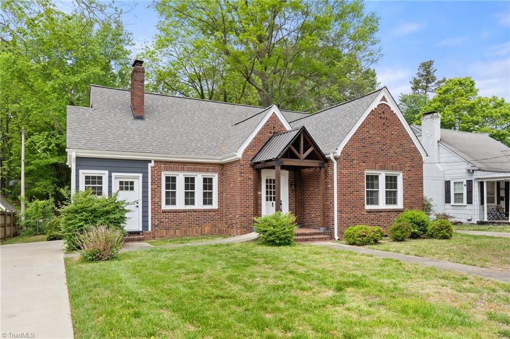 Photo of 1007 Rotary Drive, High Point, NC 27262 (MLS # 1216963)