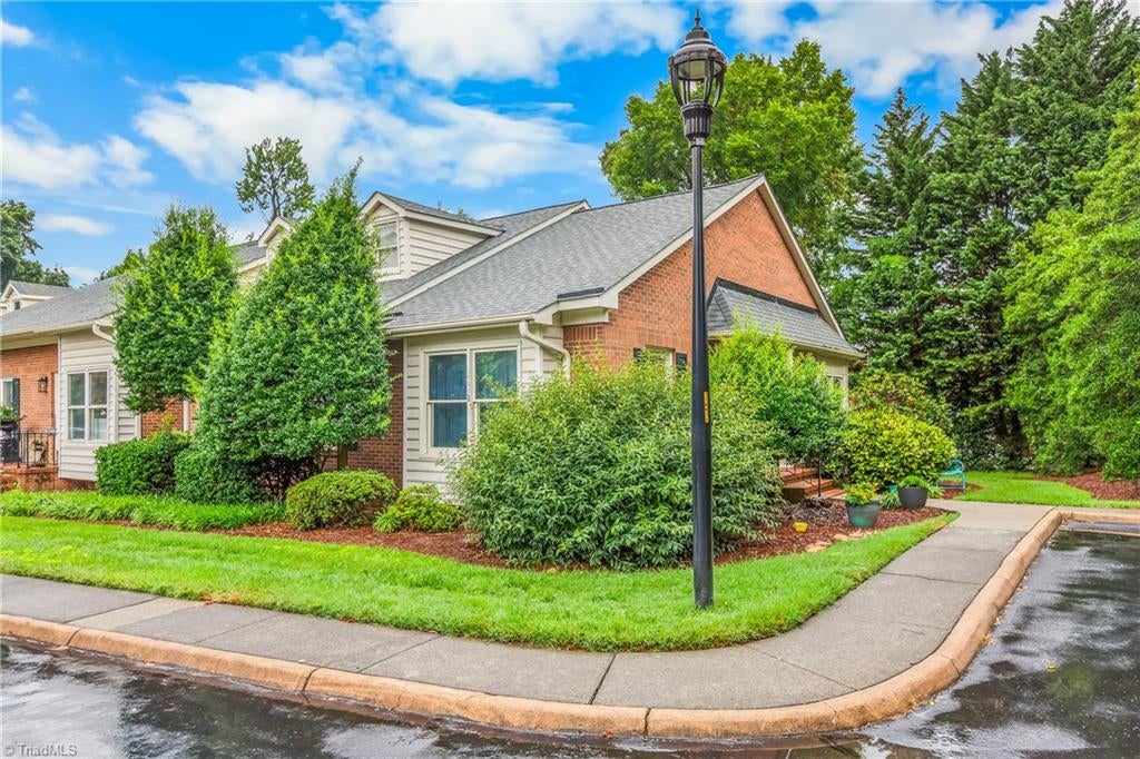 1700 Polo Oaks Court, Winston-salem, NC, 27106