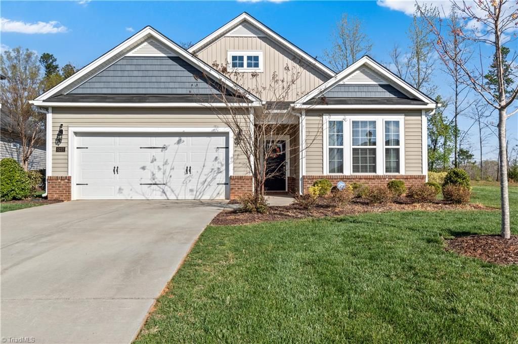 Photo of 5237 Garnet Hill Drive, Clemmons, NC 27012 (MLS # 1214195)