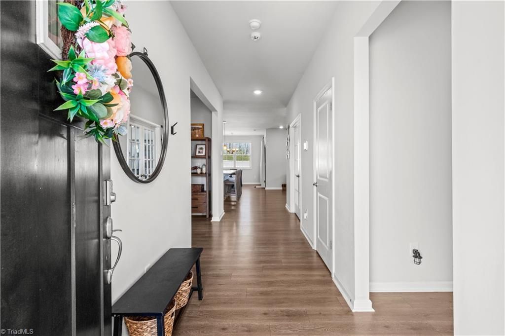 Photo of 5237 Garnet Hill Drive, Clemmons, NC 27012 (MLS # 1214195)