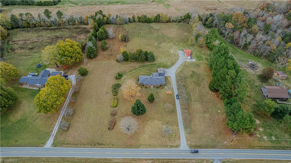 1753 Altamahaw Union Ridge Road, Burlington, North Carolina image 14