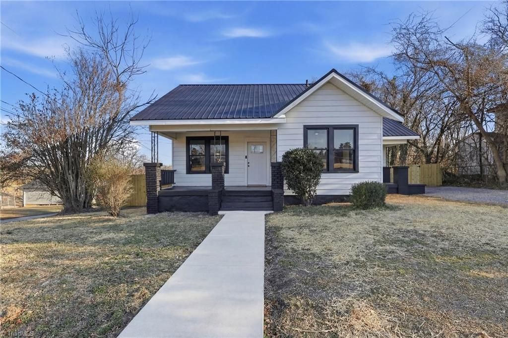 Photo of 302 Holderby Street, Reidsville, NC 27320 (MLS # 1209213)