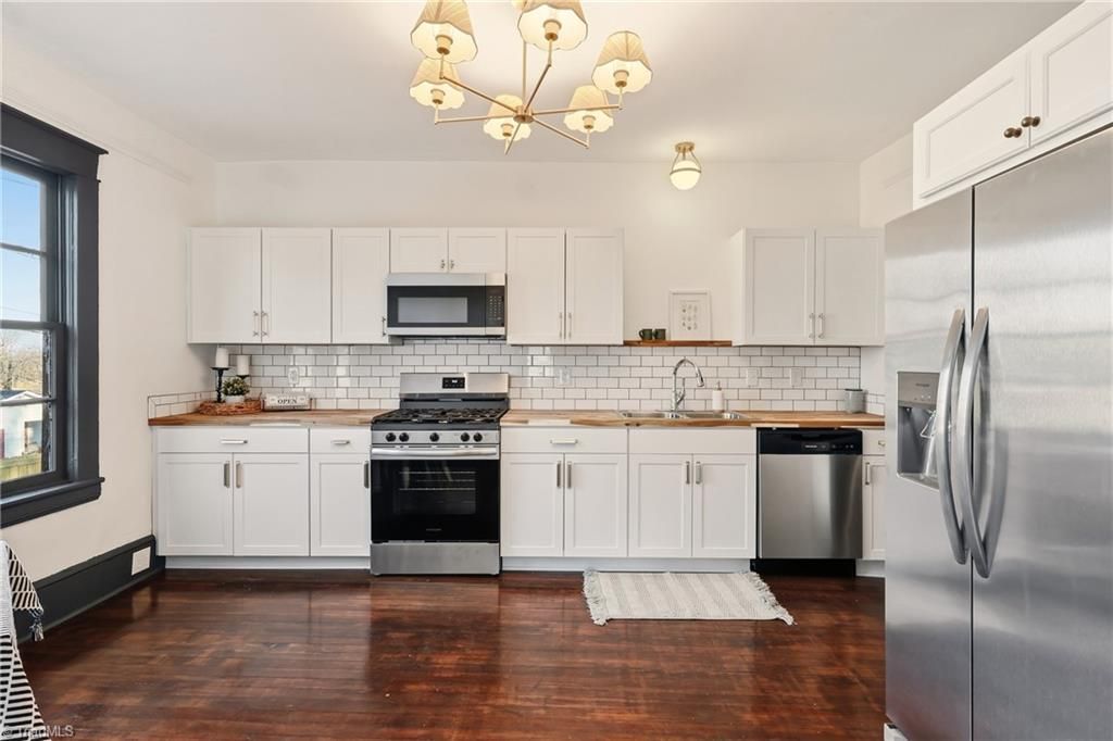 Photo of 302 Holderby Street, Reidsville, NC 27320 (MLS # 1209213)