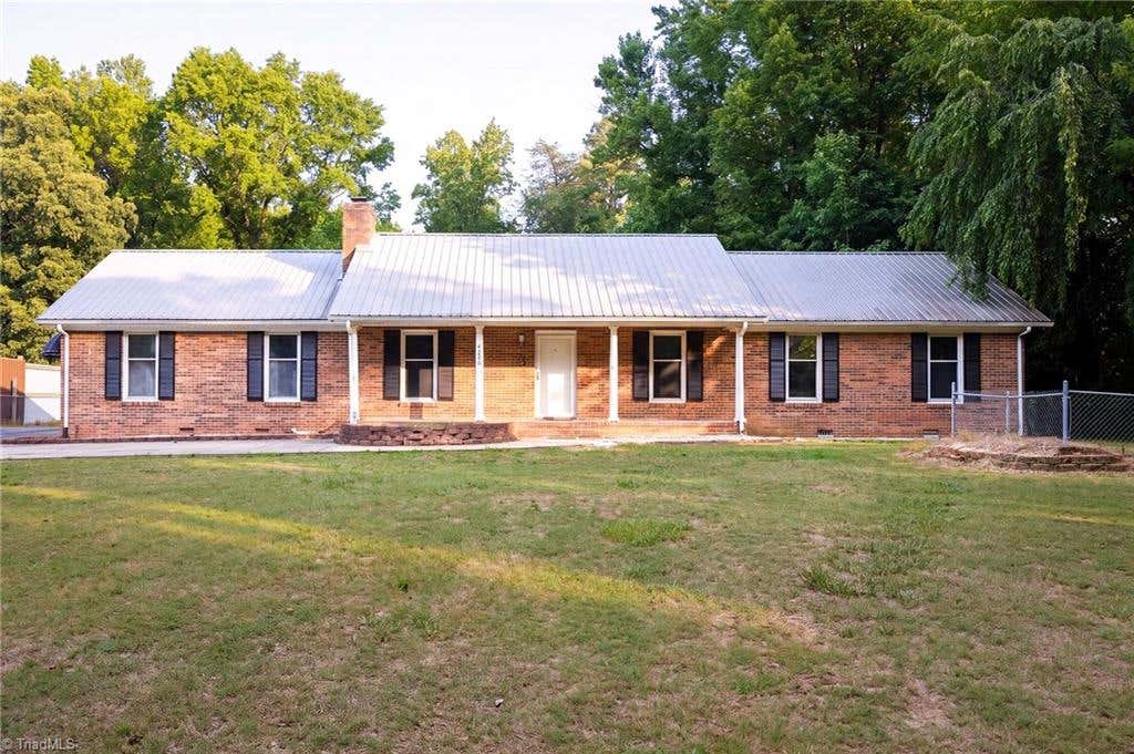 Photo of 4226 Gumtree Road, Winston-Salem, NC 27107 (MLS # 1224284)