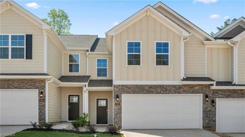 Townhouse For Sale - 103 Silverpine Way<br/> Bermuda Run, NC 27006
