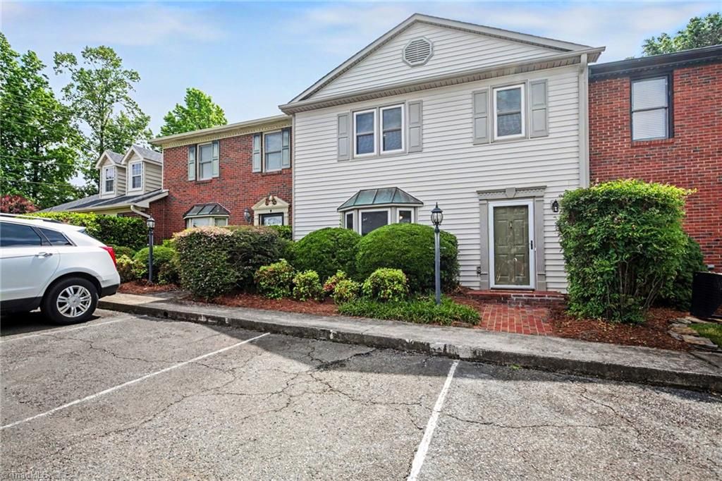 Photo of 903 Park Place Drive #C, Kernersville, NC 27284 (MLS # 1222176)