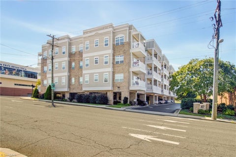 Condo For Sale - 605 Market Street #208<br/> Greensboro, NC 27401
