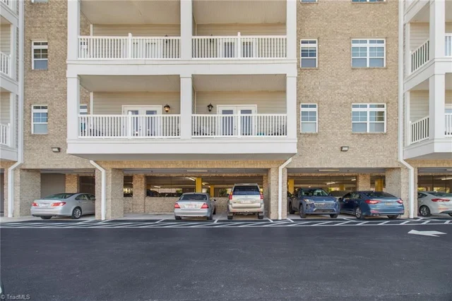 605 Market Street Unit 208, photo 3 of 36