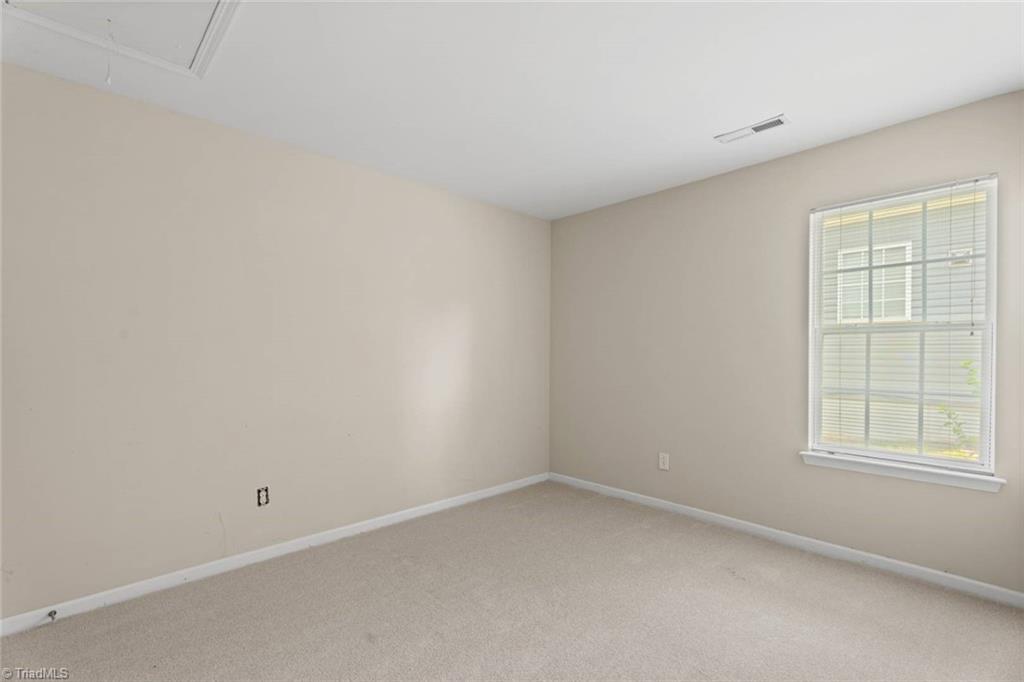 Winston-Salem, North Carolina 27107, United States, 3 Bedrooms Bedrooms, ,2 BathroomsBathrooms,Residential,Pending,144408