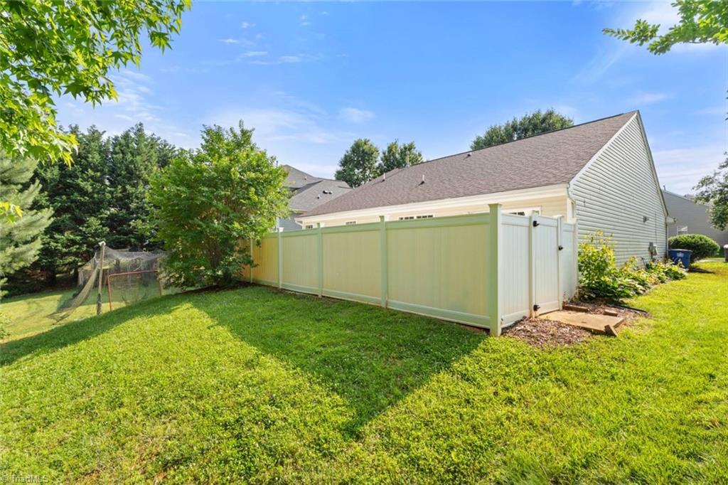 Winston-Salem, North Carolina 27107, United States, 3 Bedrooms Bedrooms, ,2 BathroomsBathrooms,Residential,Pending,144408