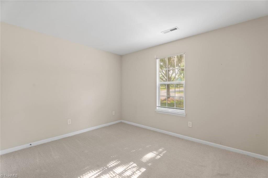 Winston-Salem, North Carolina 27107, United States, 3 Bedrooms Bedrooms, ,2 BathroomsBathrooms,Residential,Pending,144408