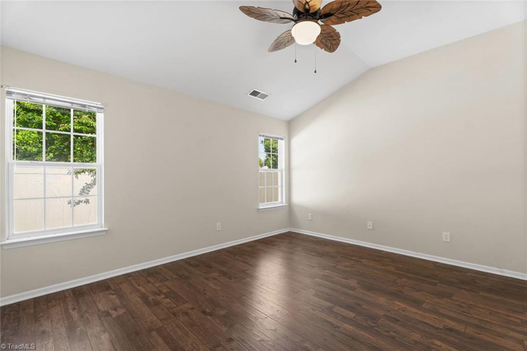 Winston-Salem, North Carolina 27107, United States, 3 Bedrooms Bedrooms, ,2 BathroomsBathrooms,Residential,Pending,144408