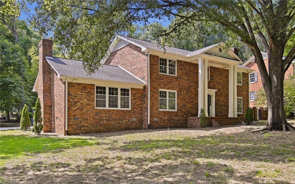 Photo of 33 Kemp Road E, Greensboro, NC 27410 (MLS # 1236299)