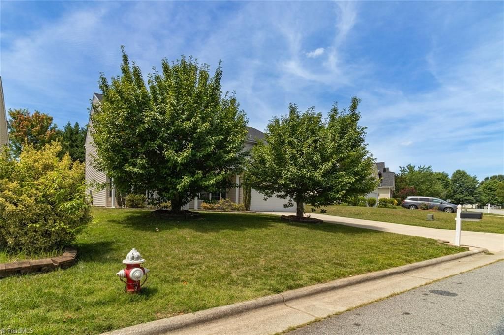 Photo of 3706 Single Leaf Circle, High Point, NC 27265 (MLS # 1225480)