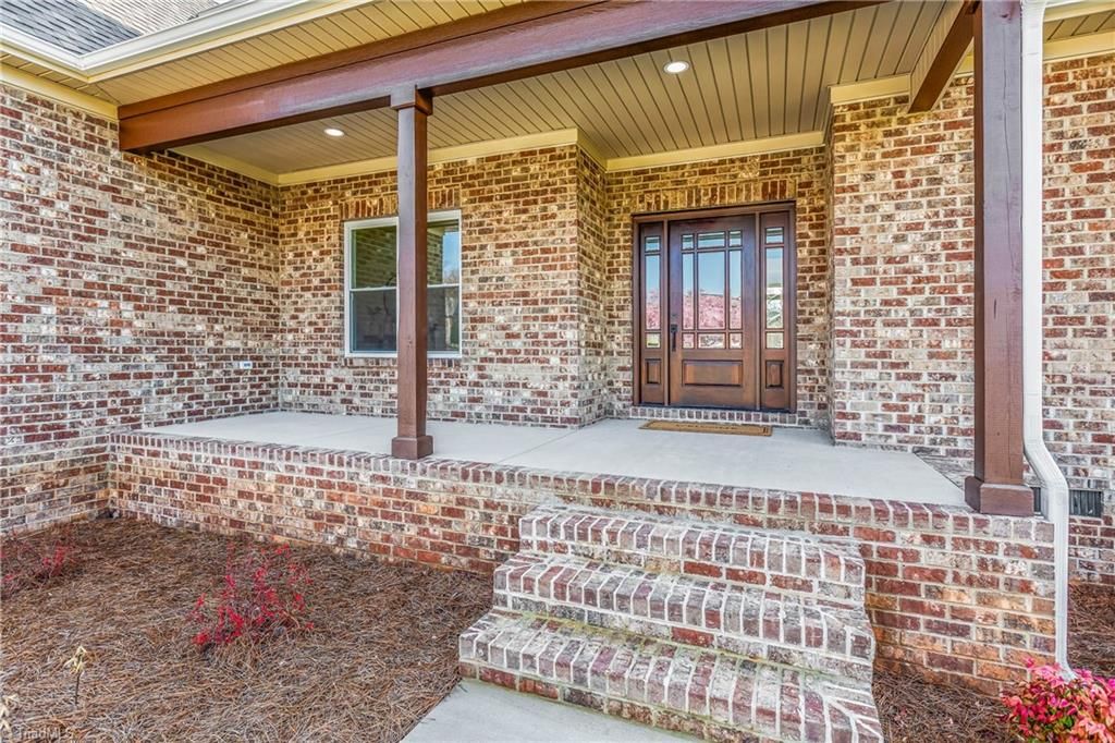Photo of 3799 Peony Way, Clemmons, NC 27012 (MLS # 1211580)