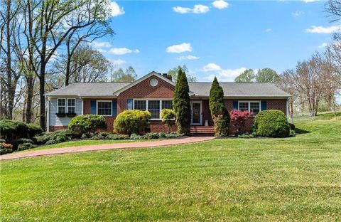 Homes For Sale - 734 Oakland Drive<br/> Surry County, Elkin, NC 28621