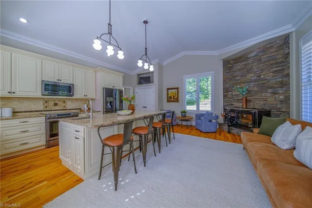 1703 River Knoll Court, photo 4 of 50