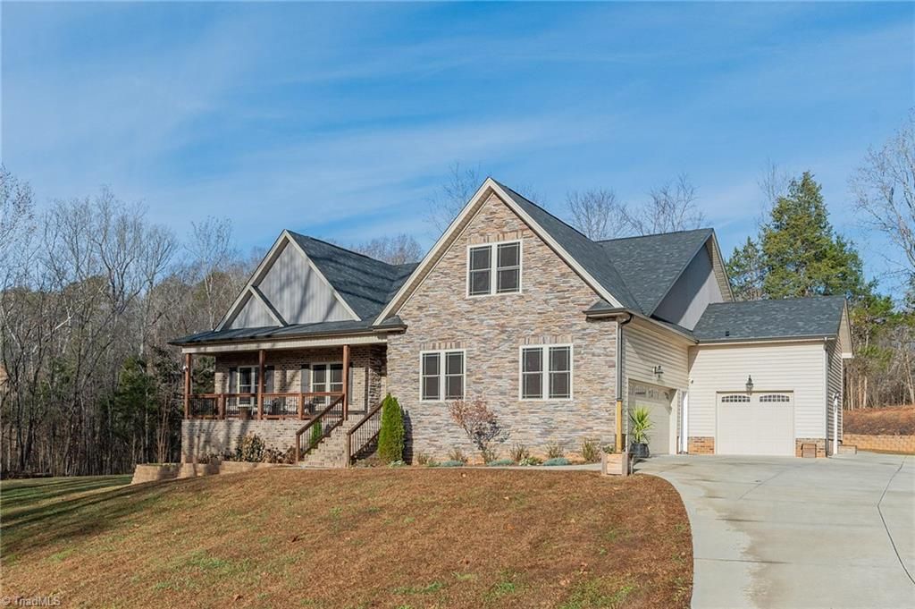 Photo of 184 Marbrook Drive, Mocksville, NC 27028 (MLS # 1212722)