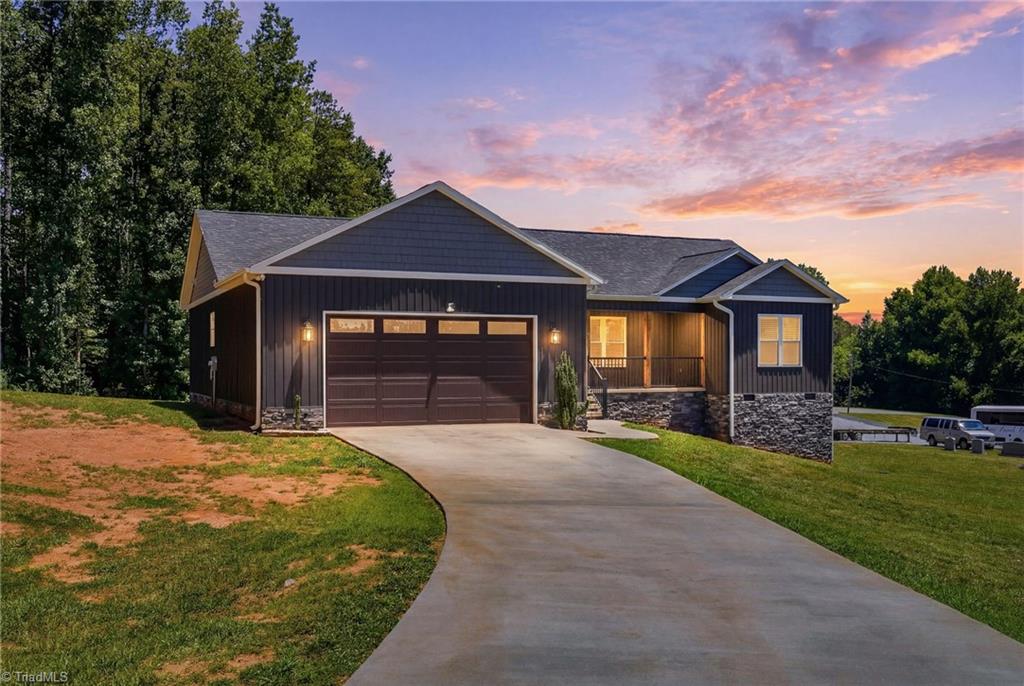Photo of 169 Old Brushy Drive, Lexington, NC 27292 (MLS # 1224615)