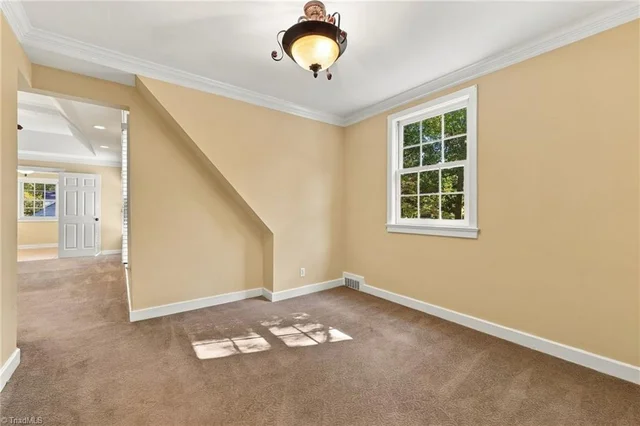 3105 Madison Avenue, photo 5 of 50
