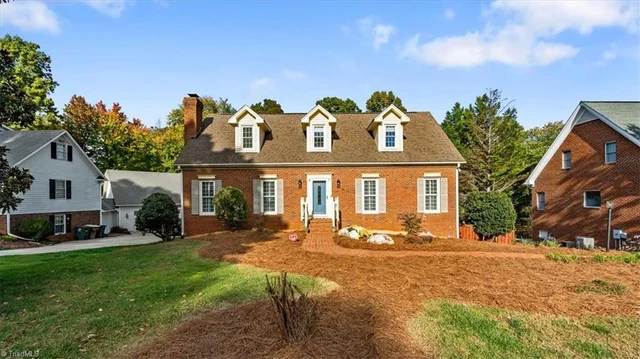 1010 Westminster Drive, photo 2 of 50