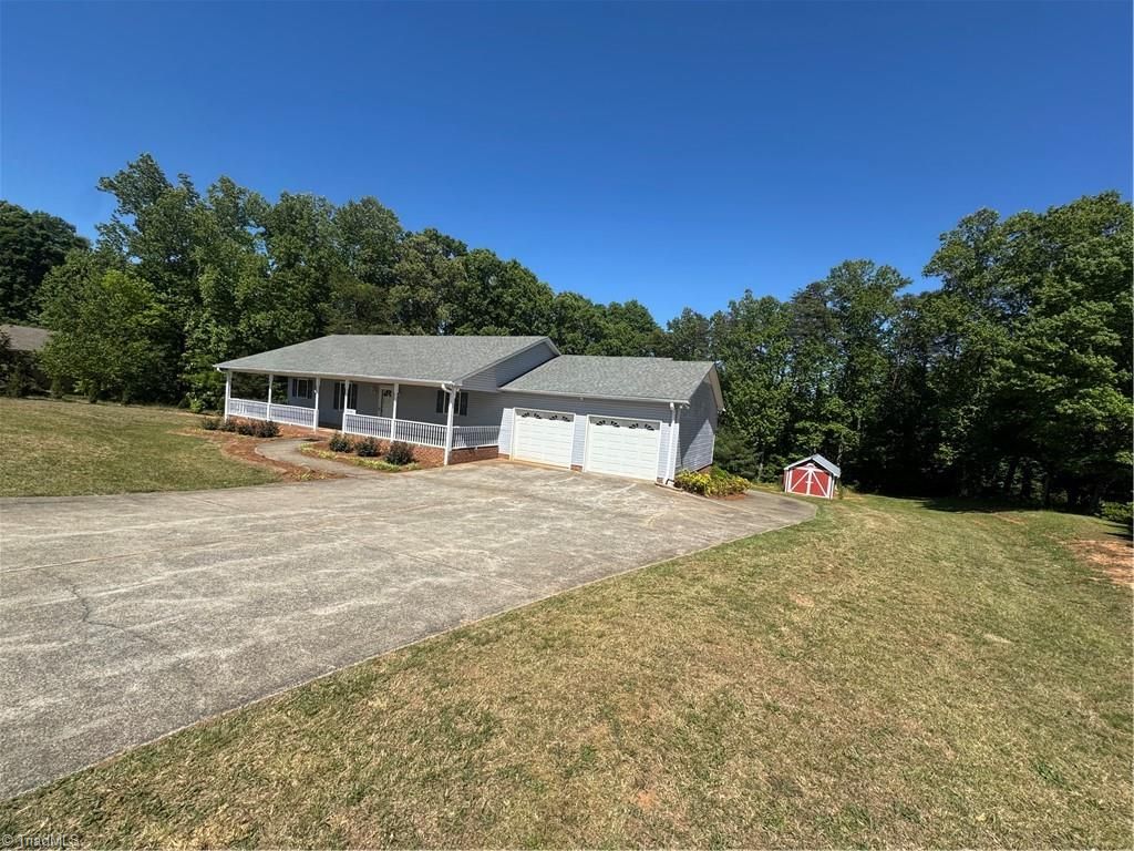 Photo of 6543 NC Highway 66 HWY S, King, NC 27021 (MLS # 1219076)