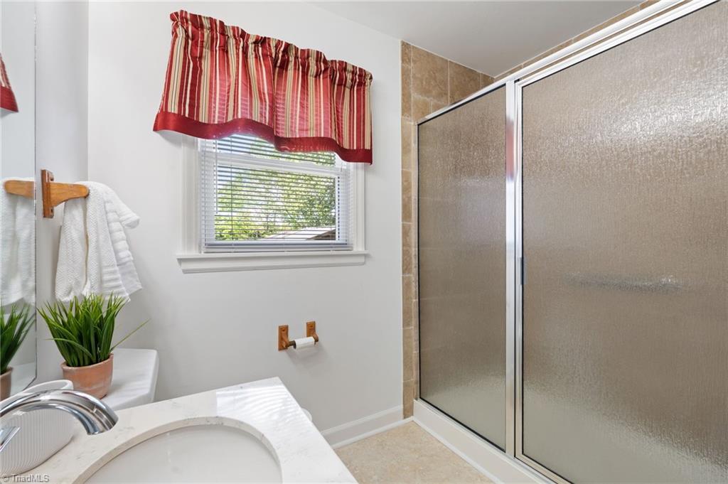 3712 Belhaven Drive, Greensboro, North Carolina image 11